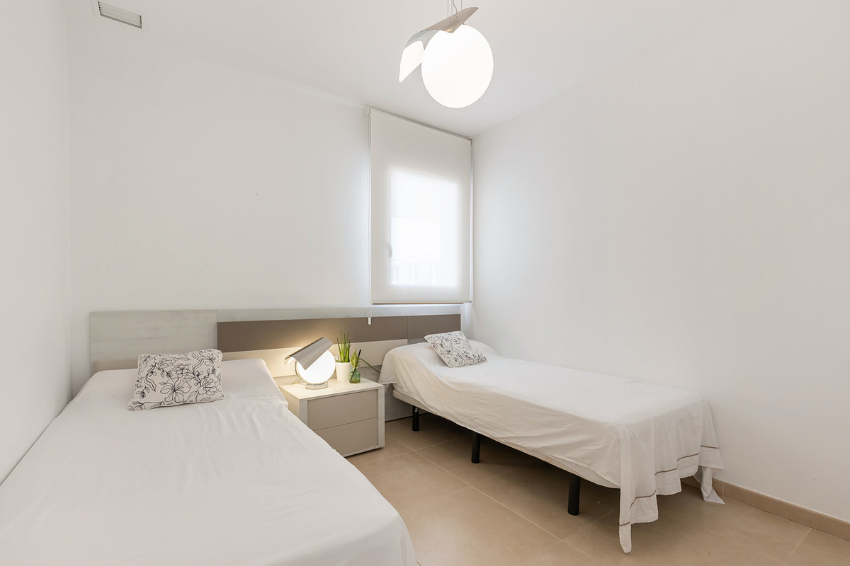 Se vende Apartamento Planta Media de 3 dormitorios en Costa Blanca, Alicante, España
