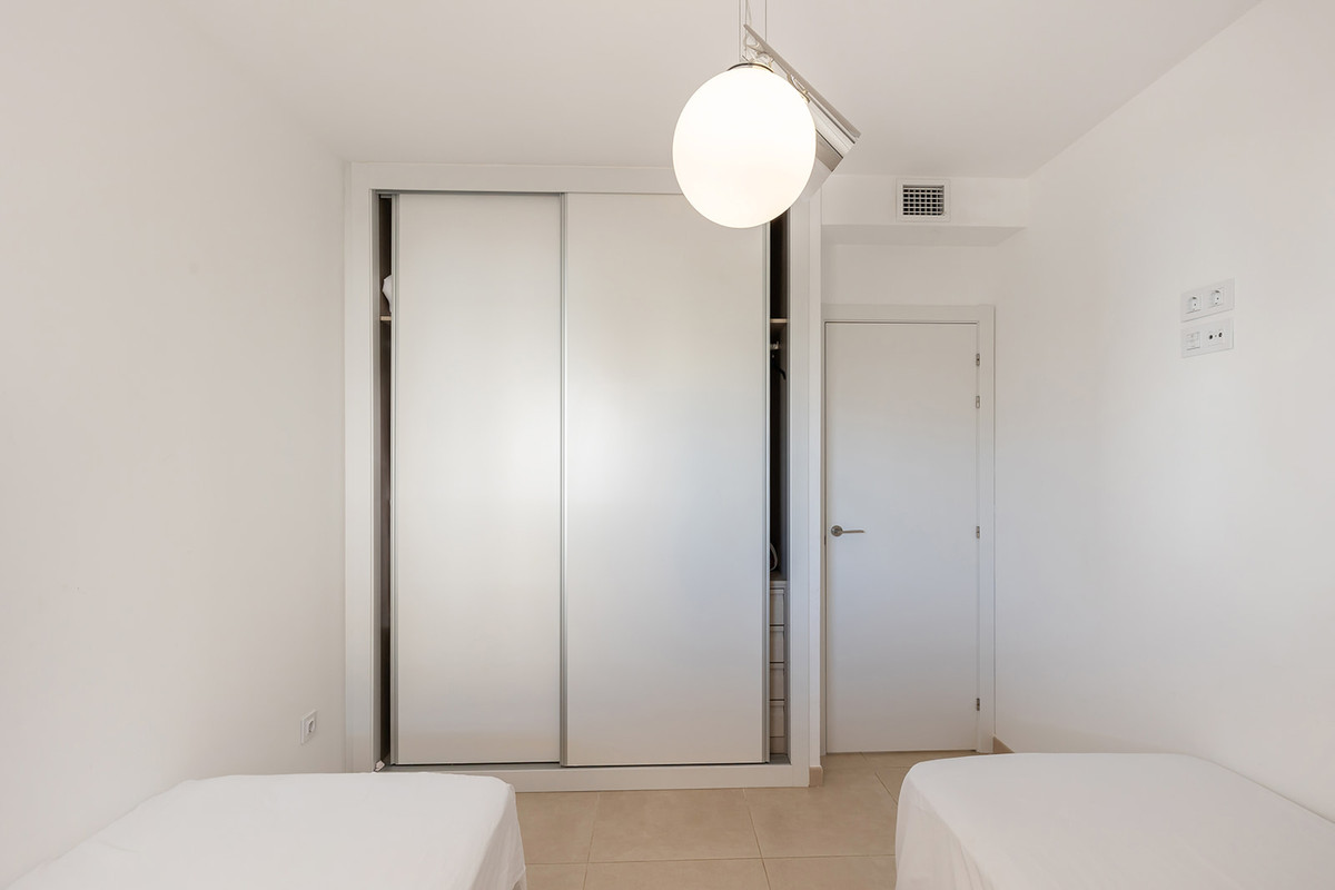 Se vende Apartamento Planta Media de 3 dormitorios en Costa Blanca, Alicante, España
