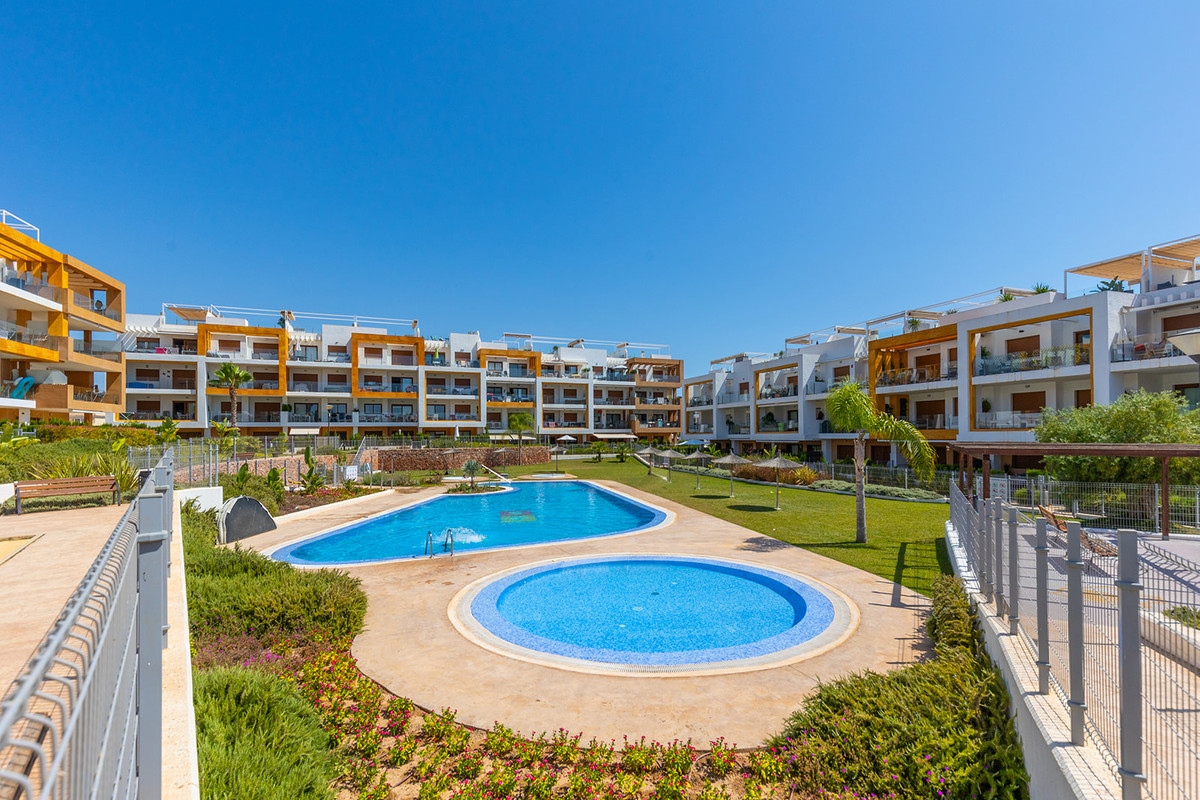 Se vende Apartamento Planta Media de 3 dormitorios en Costa Blanca, Alicante, España
