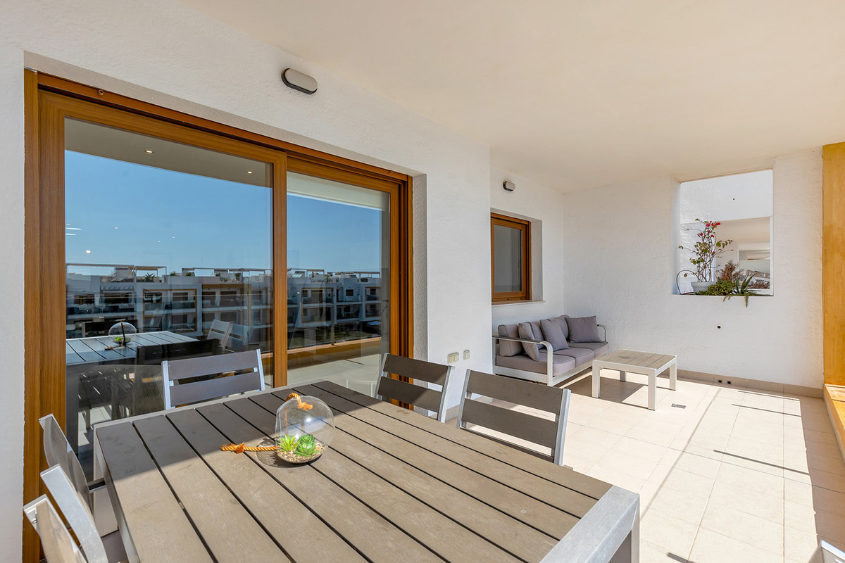 Se vende Apartamento Planta Media de 3 dormitorios en Costa Blanca, Alicante, España