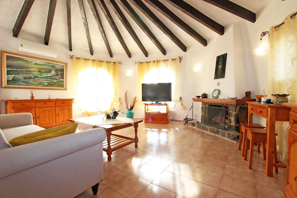 Se vende Villa - Chalet de 3 dormitorios en Costa Blanca, Alicante, España