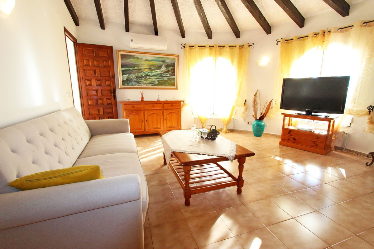 Se vende Villa - Chalet de 3 dormitorios en Costa Blanca, Alicante, España