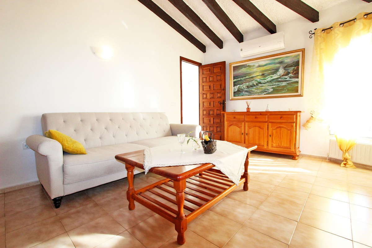 Se vende Villa - Chalet de 3 dormitorios en Costa Blanca, Alicante, España