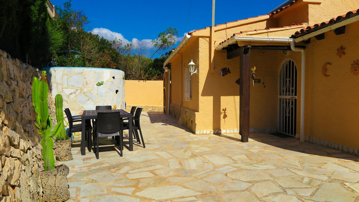 Se vende Villa - Chalet de 3 dormitorios en Costa Blanca, Alicante, España