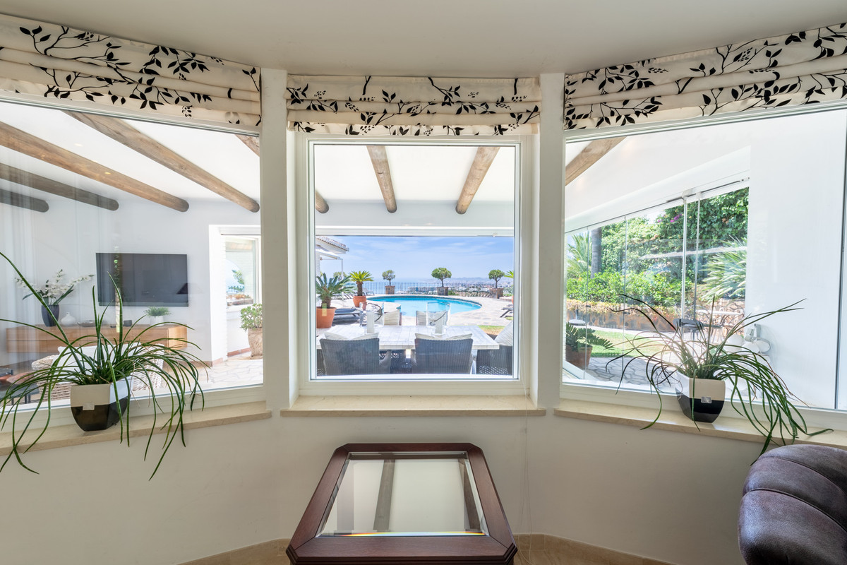 Se vende Villa - Chalet de 4 dormitorios en Costa Del Sol, Málaga, España