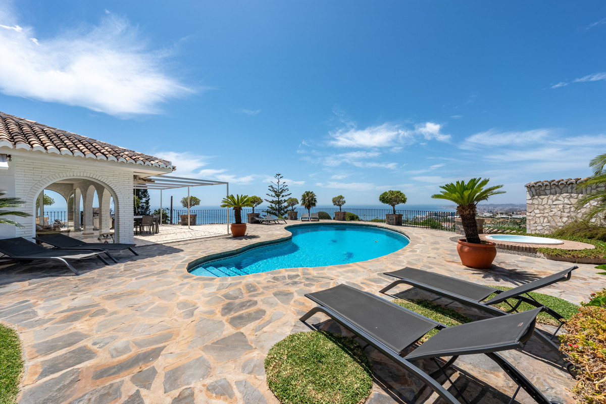 Se vende Villa - Chalet de 4 dormitorios en Costa Del Sol, Málaga, España