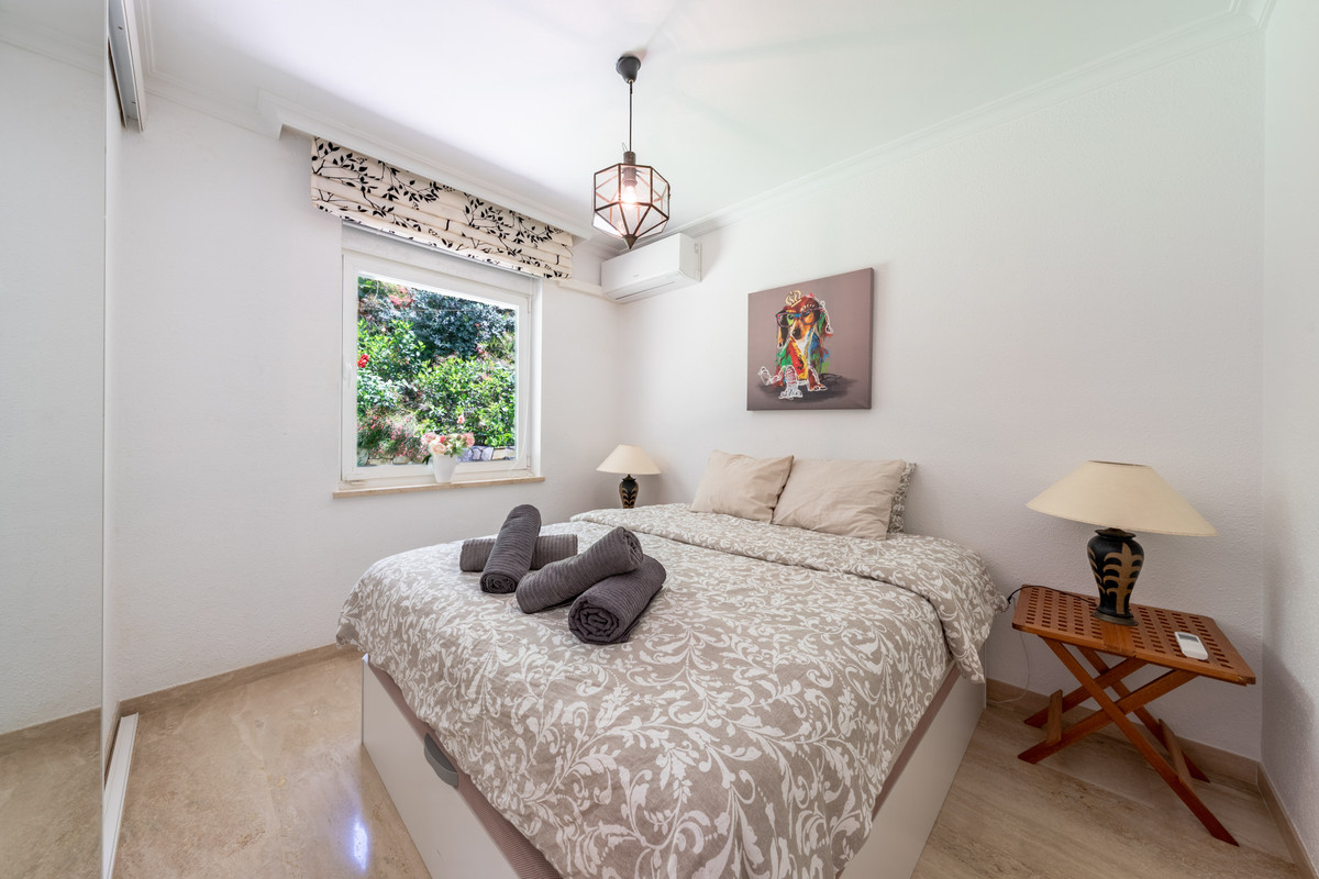 Se vende Villa - Chalet de 4 dormitorios en Costa Del Sol, Málaga, España