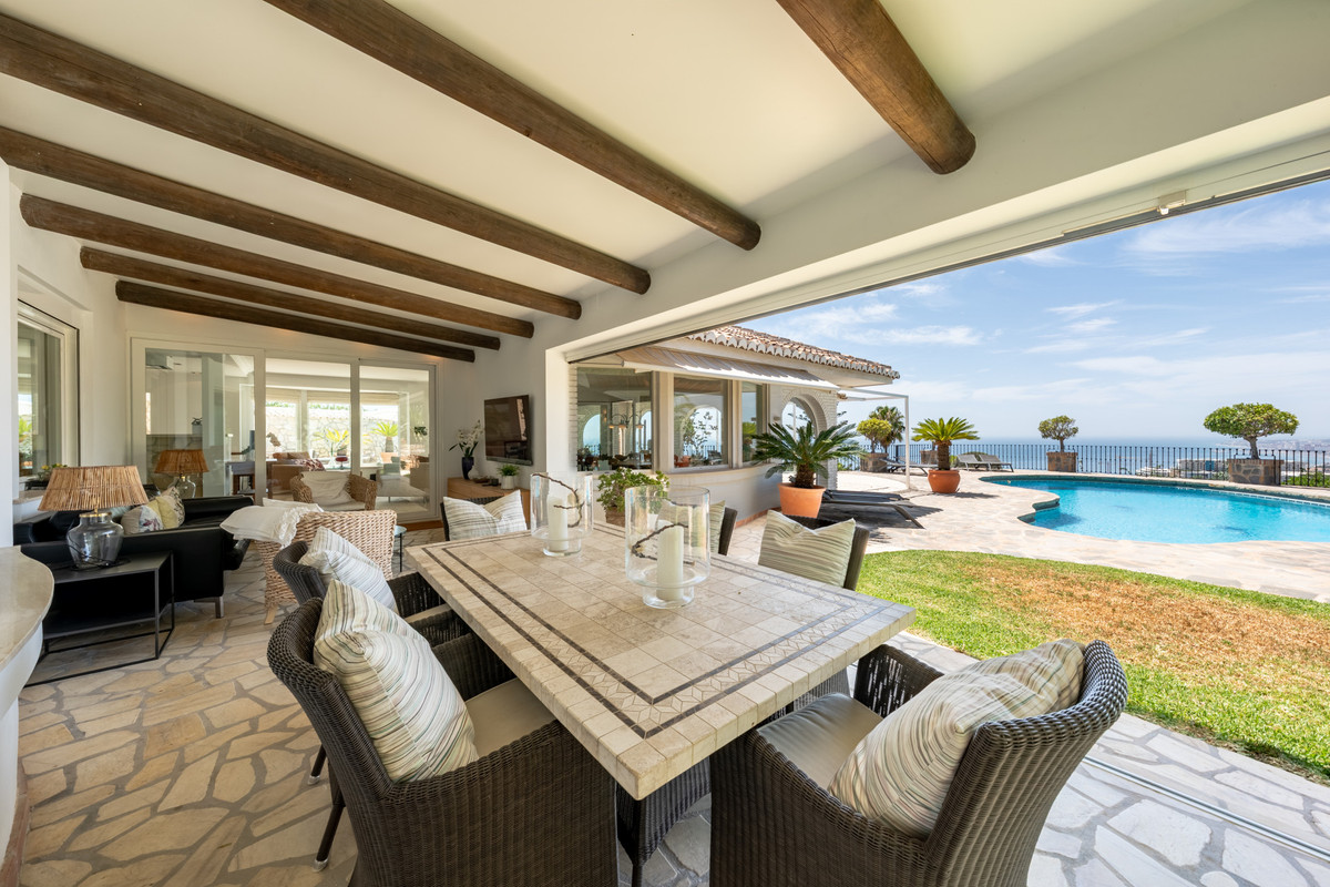 Se vende Villa - Chalet de 4 dormitorios en Costa Del Sol, Málaga, España