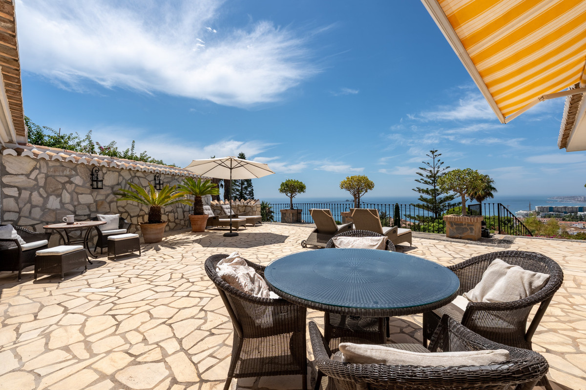 Se vende Villa - Chalet de 4 dormitorios en Costa Del Sol, Málaga, España