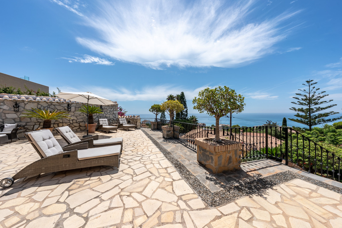 Se vende Villa - Chalet de 4 dormitorios en Costa Del Sol, Málaga, España