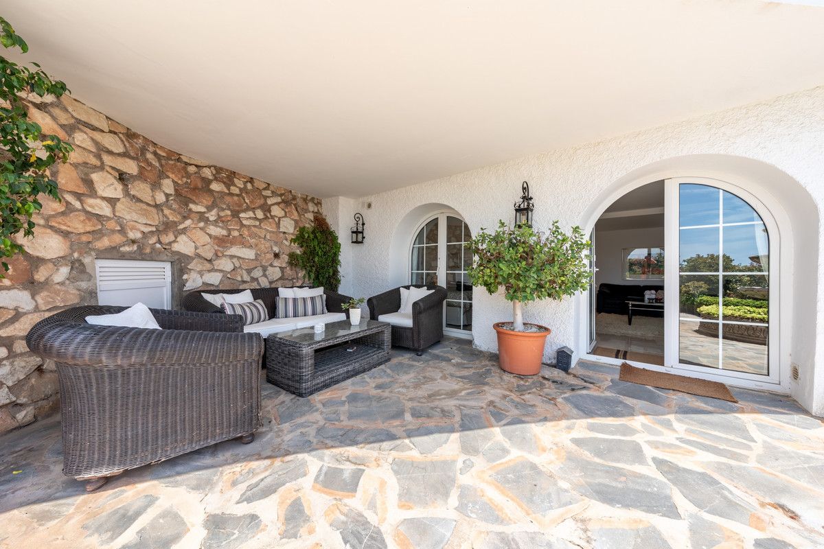 Se vende Villa - Chalet de 4 dormitorios en Costa Del Sol, Málaga, España