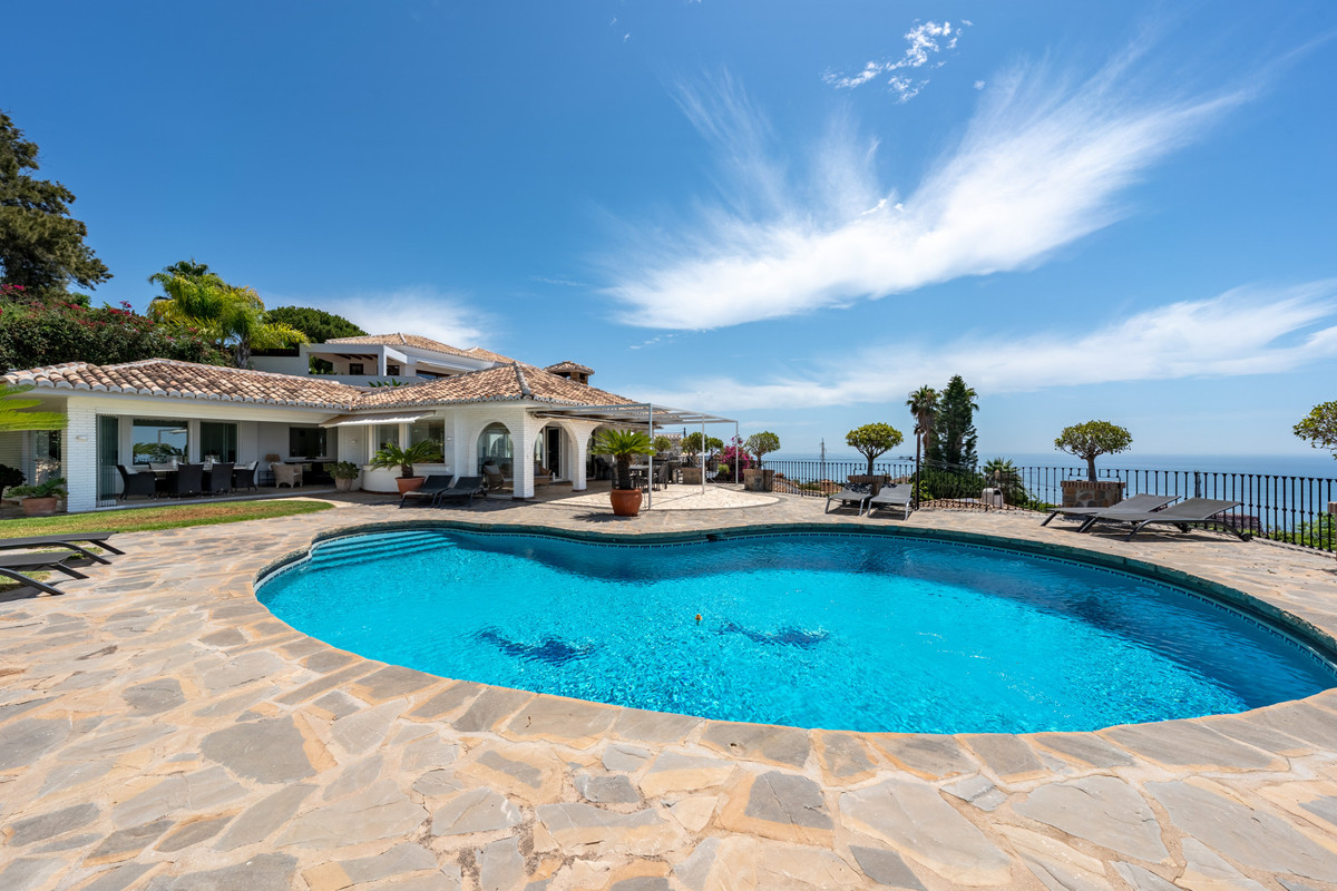 Se vende Villa - Chalet de 4 dormitorios en Costa Del Sol, Málaga, España