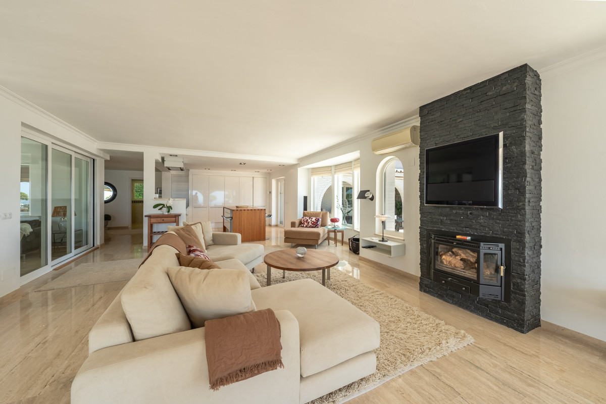 Se vende Villa - Chalet de 4 dormitorios en Costa Del Sol, Málaga, España