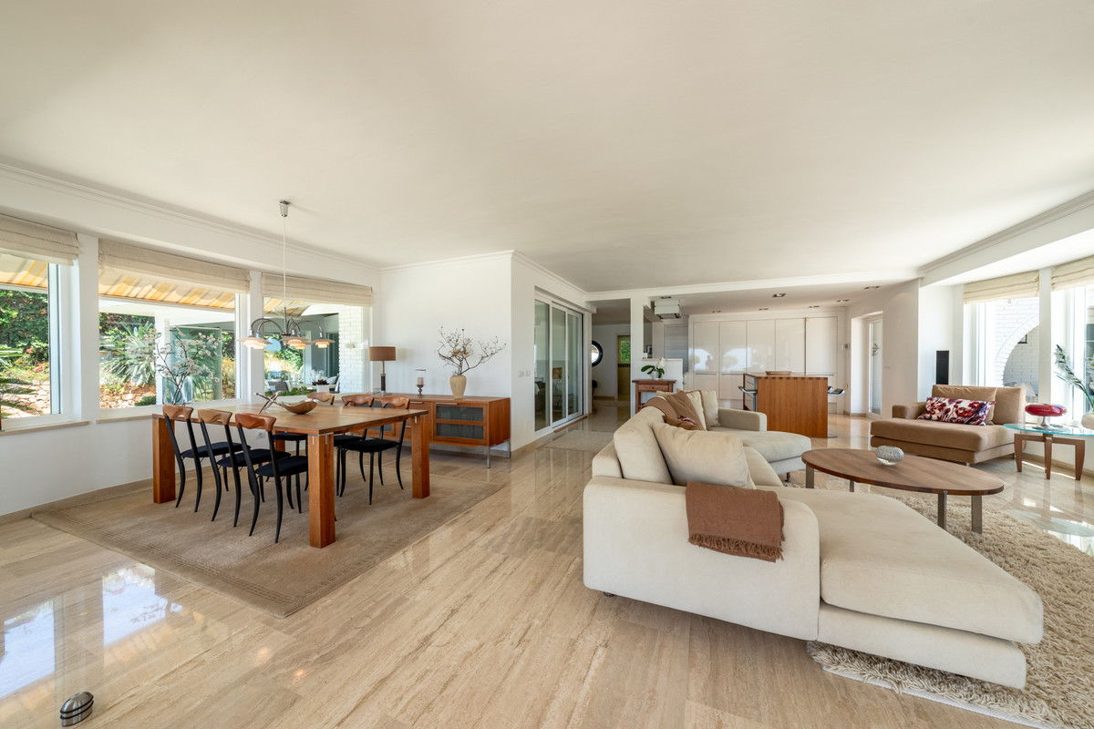 Se vende Villa - Chalet de 4 dormitorios en Costa Del Sol, Málaga, España