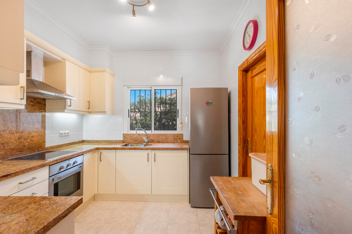 Se vende Villa - Chalet de 5 dormitorios en Costa Blanca, Alicante, España