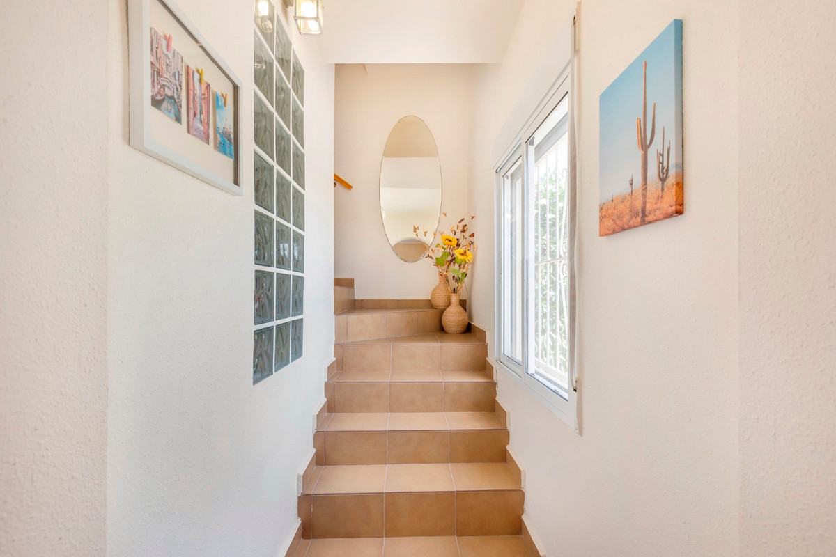 Se vende Villa - Chalet de 5 dormitorios en Costa Blanca, Alicante, España