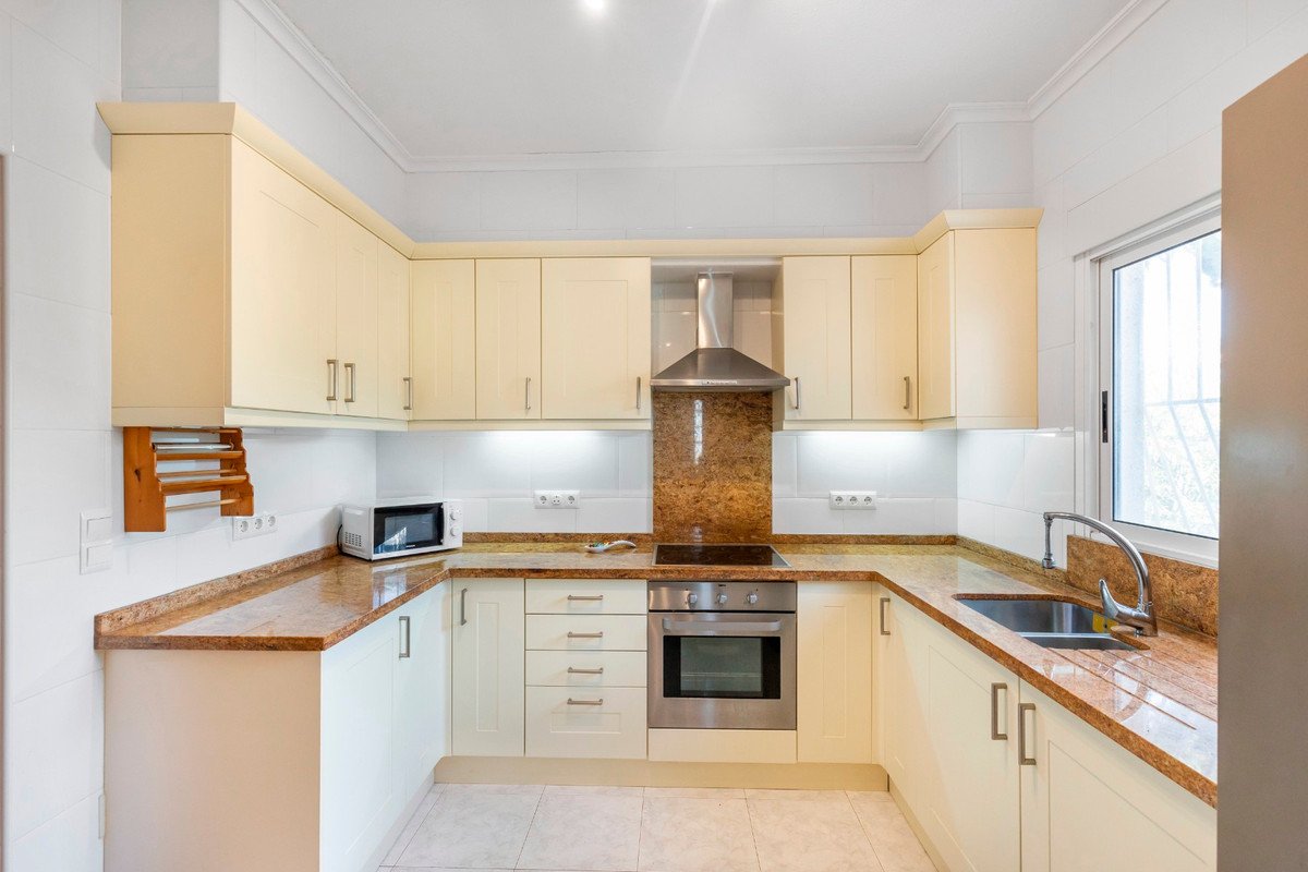 Se vende Villa - Chalet de 5 dormitorios en Costa Blanca, Alicante, España