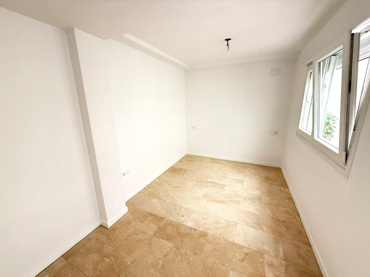 2 Bed Apartment for sale in Alicante Costa Blanca, Alicante, Spain