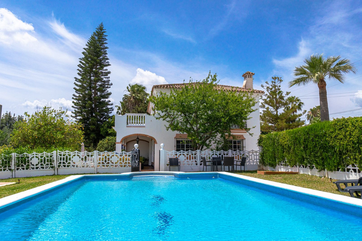 6 Bed Townhouse for sale in Alhaurín De La Torre Costa Del Sol, Málaga, Spain
