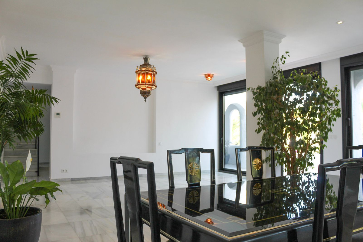 3 Bed Apartment for sale in Puerto Banús Costa Del Sol, Málaga, Spain