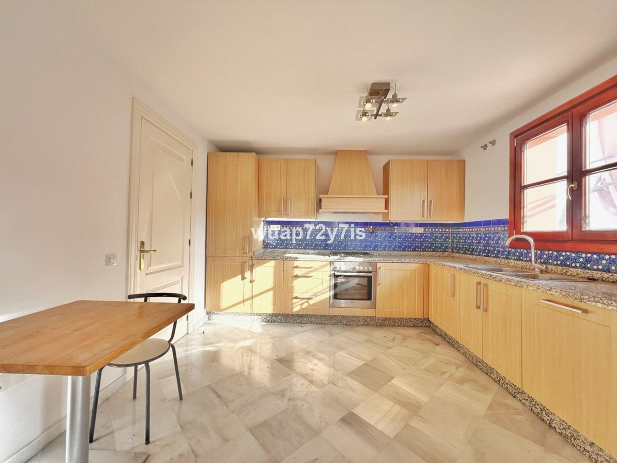 3 Bed Townhouse for sale in Benahavís Costa Del Sol, Málaga, Spain