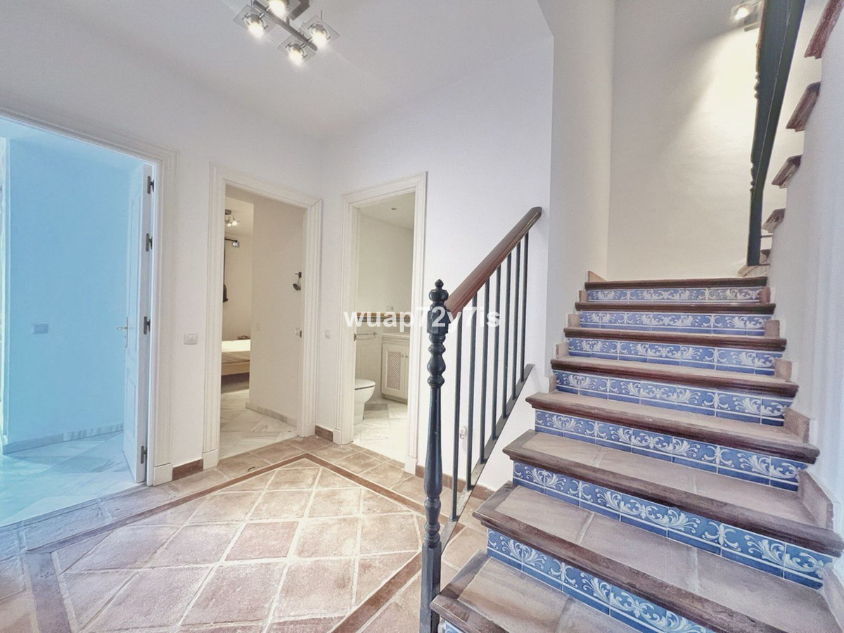 3 Bed Townhouse for sale in Benahavís Costa Del Sol, Málaga, Spain