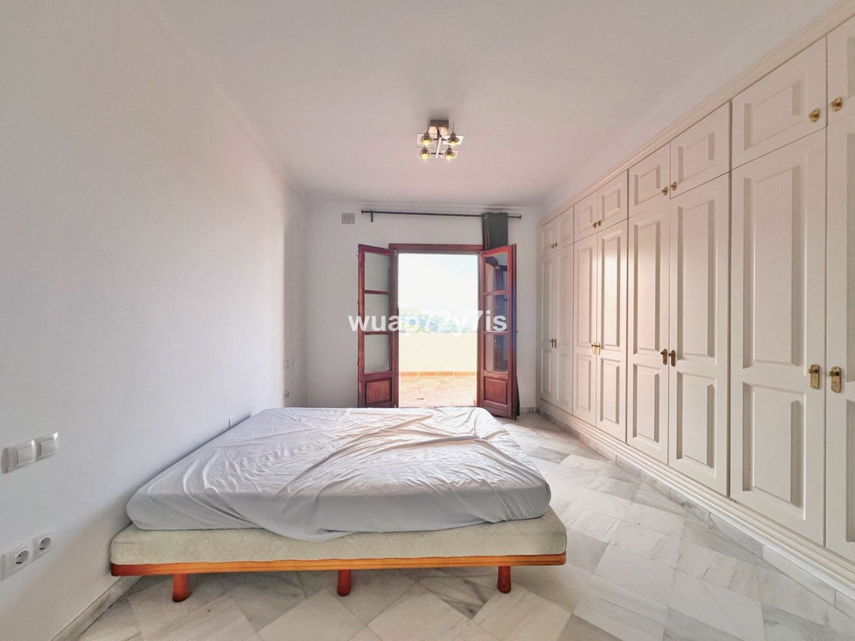 3 Bed Townhouse for sale in Benahavís Costa Del Sol, Málaga, Spain