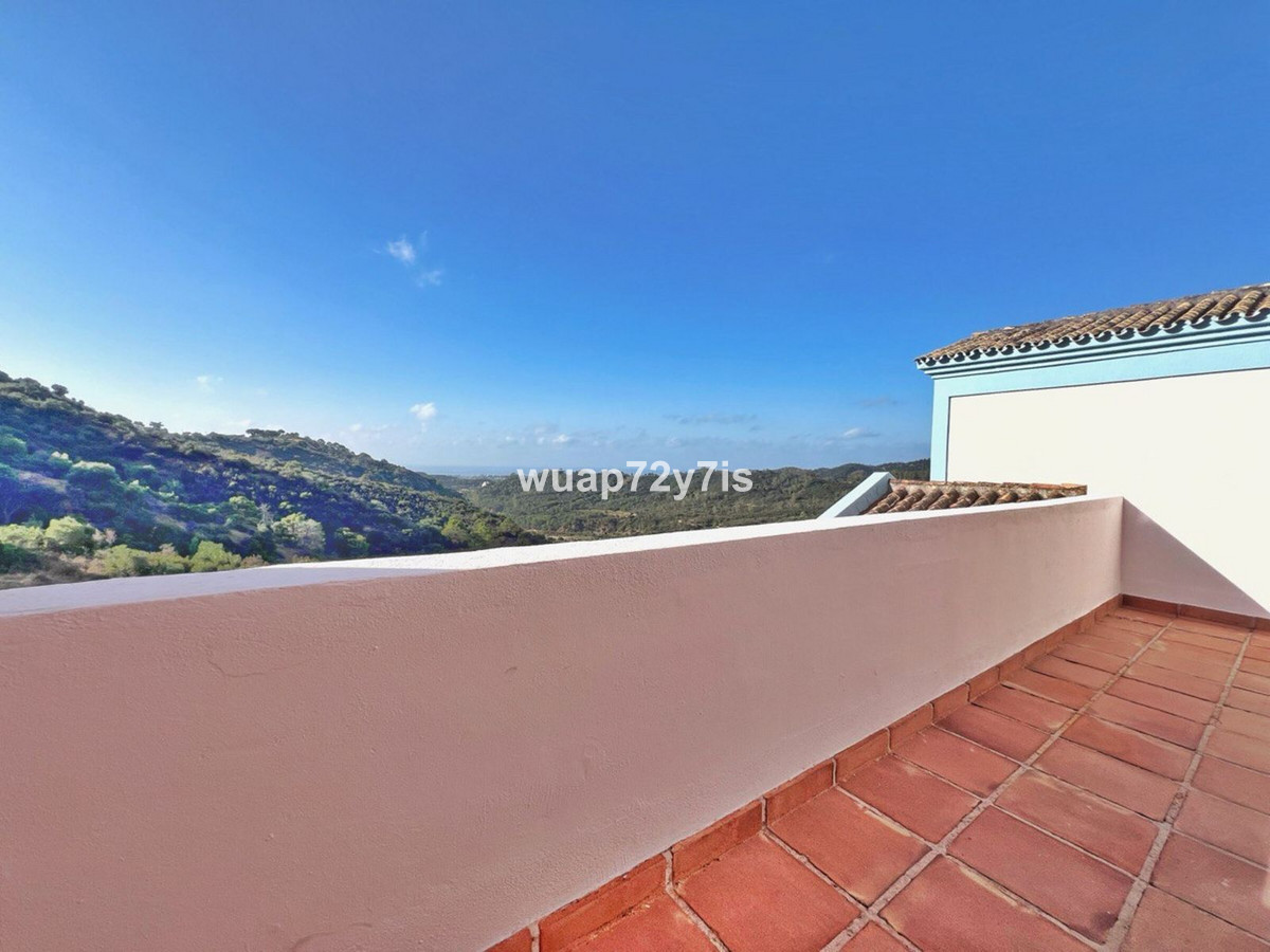 3 Bed Townhouse for sale in Benahavís Costa Del Sol, Málaga, Spain