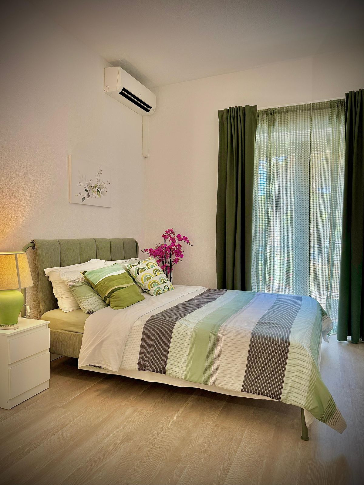 Se vende Apartamento Planta Media de 2 dormitorios en Costa Del Sol, Málaga, España