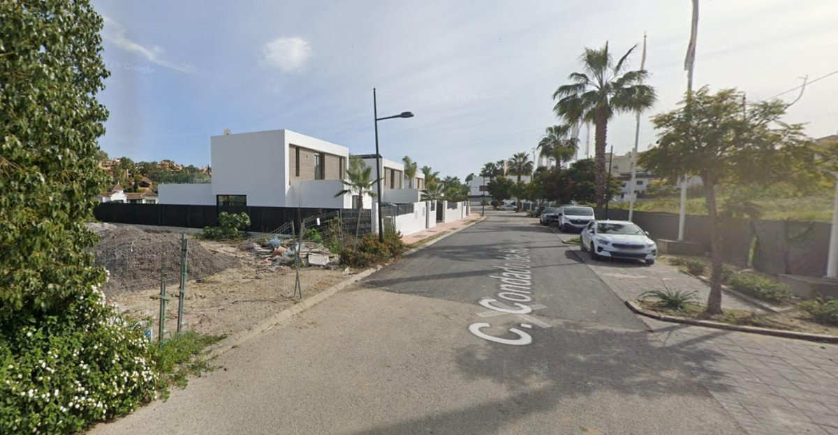 Plots for sale in El Paraiso Costa Del Sol, Málaga, Spain