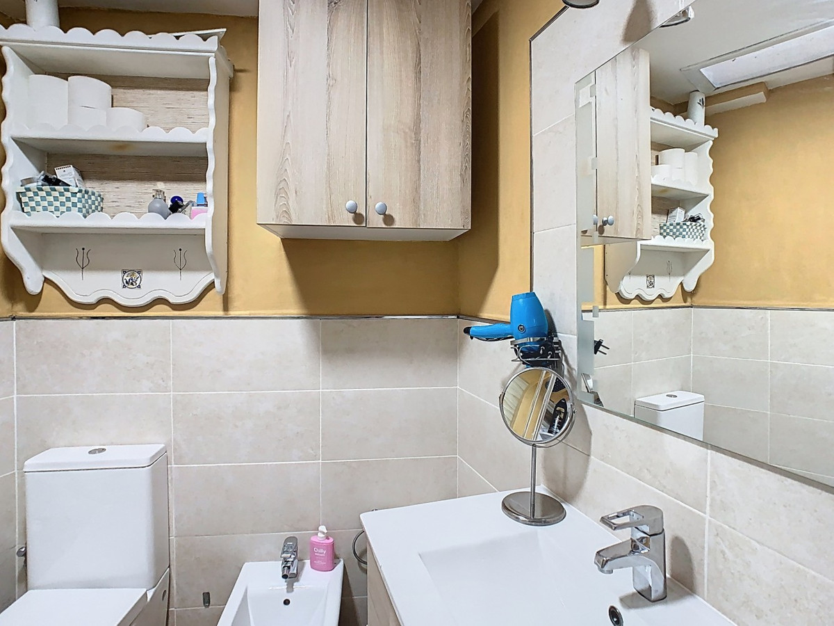 Se vende Pareada de 2 dormitorios en Costa Del Sol East, Málaga, España