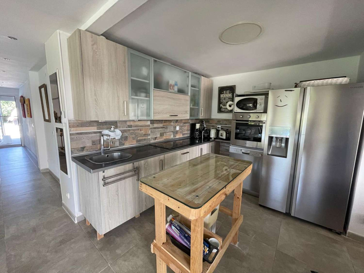 Se vende Villa - Chalet de 5 dormitorios en Costa Del Sol, Málaga, España