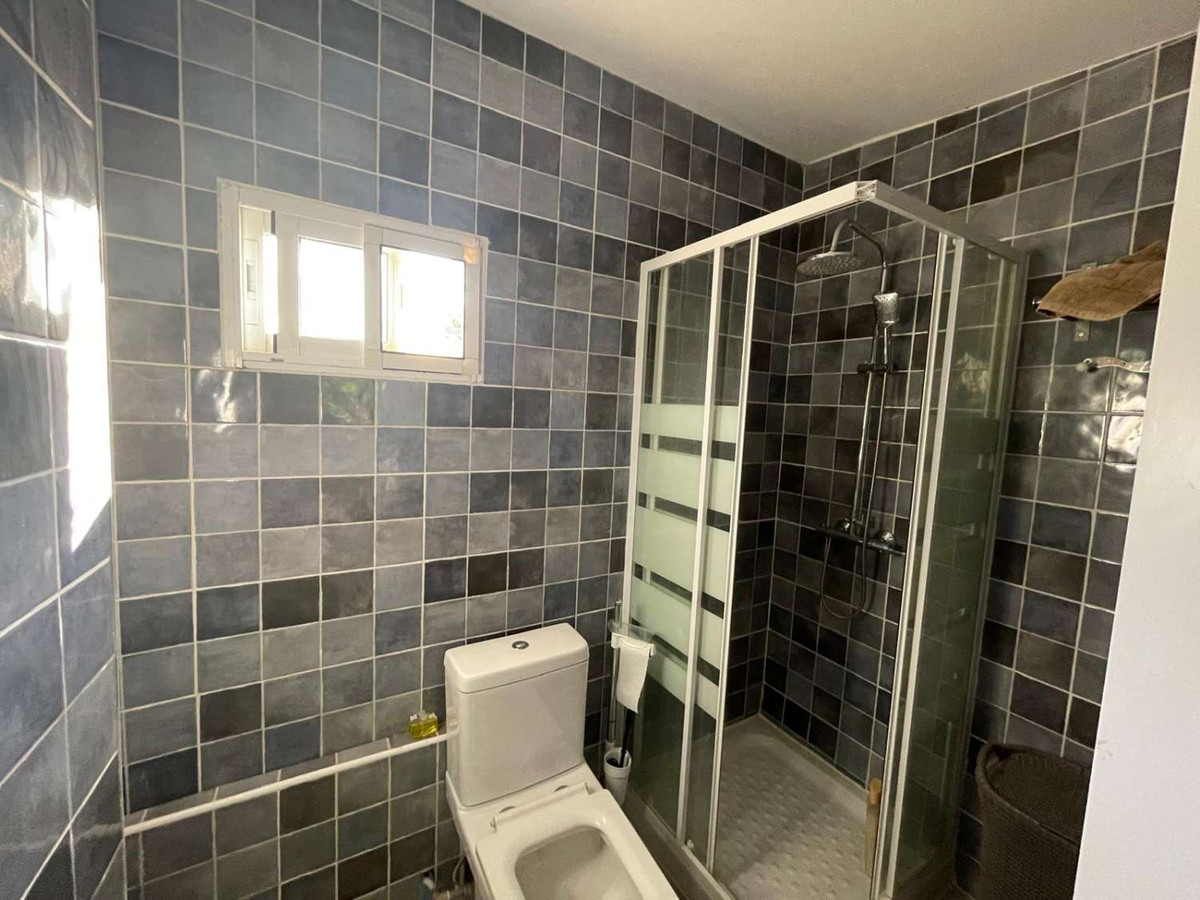 Se vende Villa - Chalet de 5 dormitorios en Costa Del Sol, Málaga, España