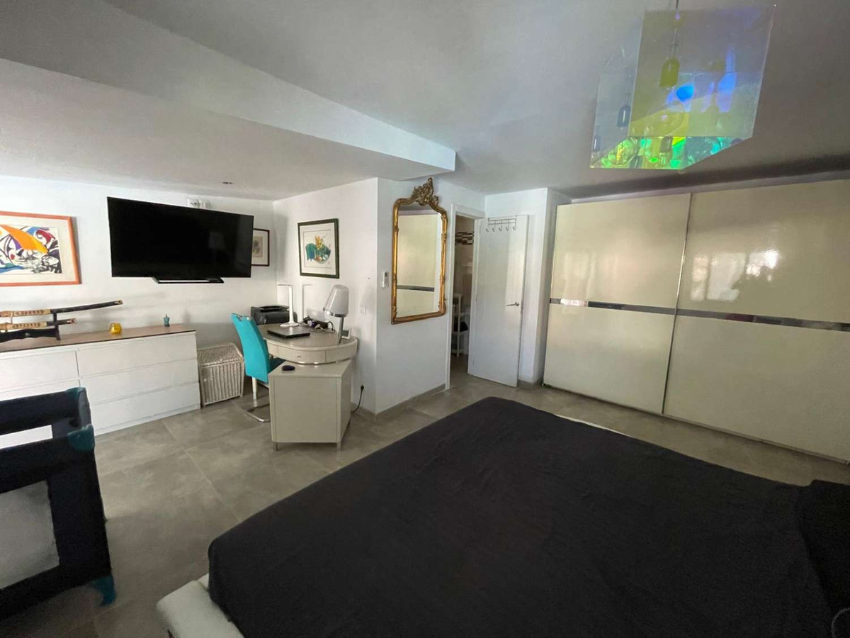 Se vende Villa - Chalet de 5 dormitorios en Costa Del Sol, Málaga, España