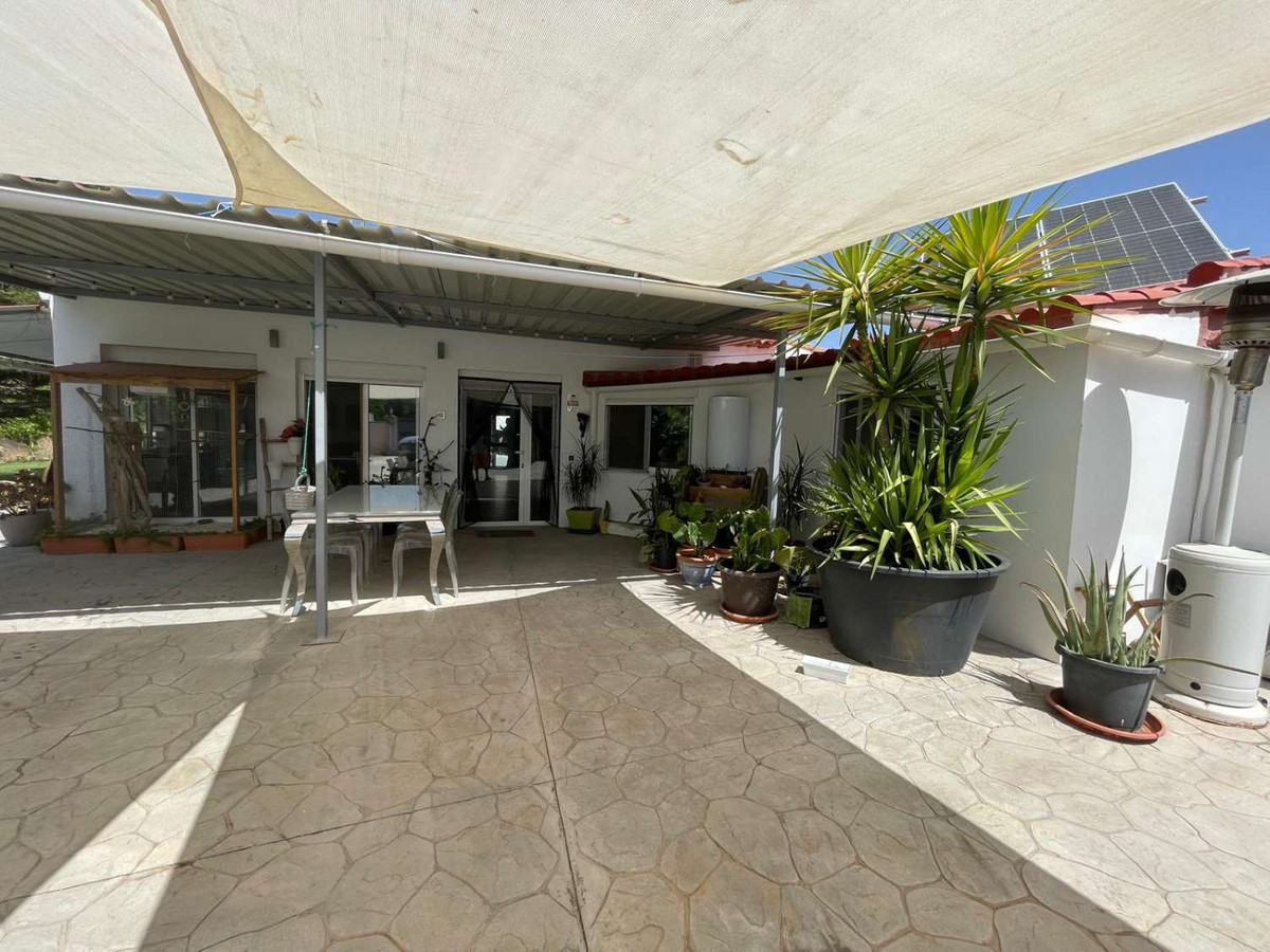 Se vende Villa - Chalet de 5 dormitorios en Costa Del Sol, Málaga, España