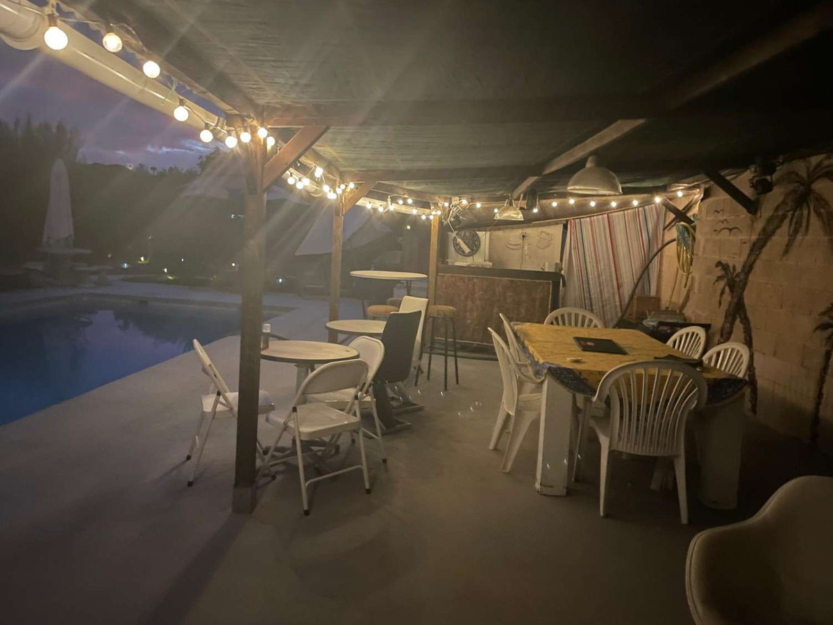 Se vende Villa - Chalet de 5 dormitorios en Costa Del Sol, Málaga, España