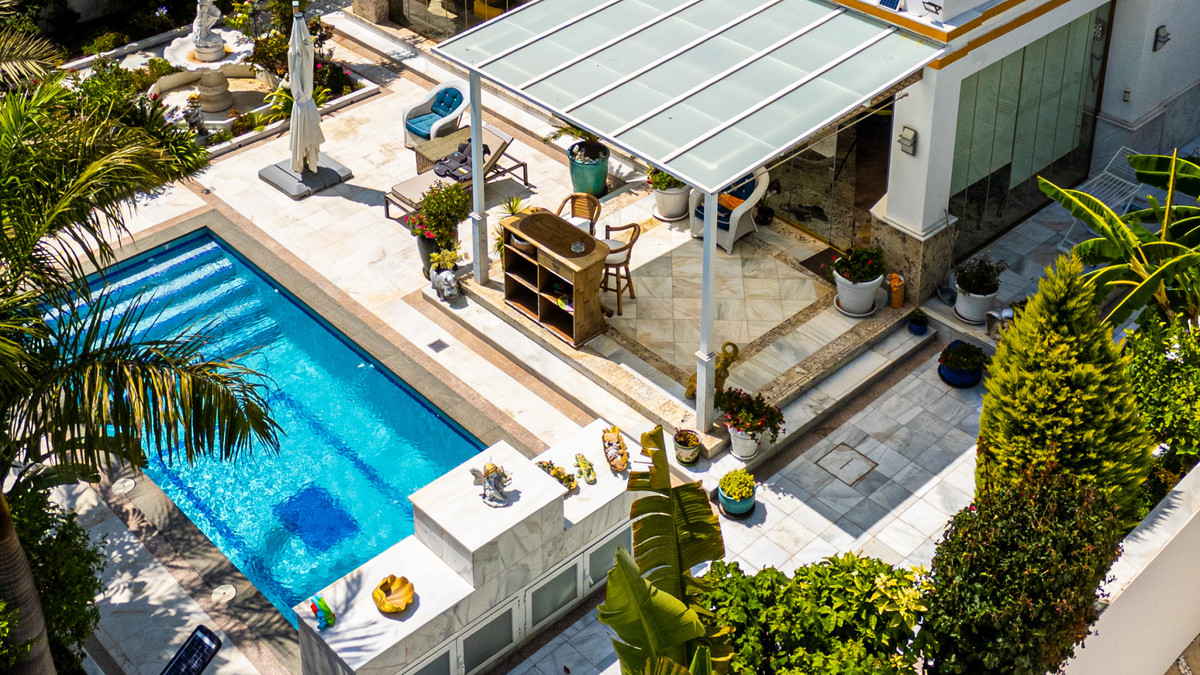 Se vende Villa - Chalet de 4 dormitorios en Costa Del Sol, Málaga, España