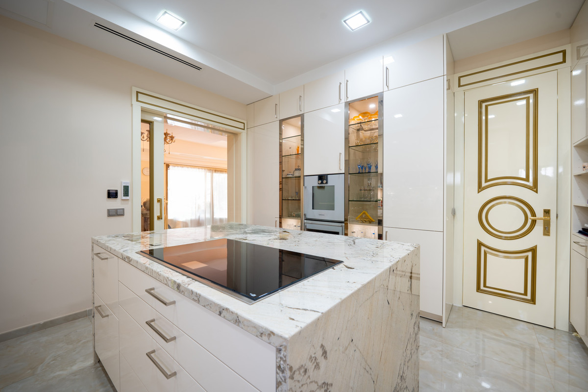 Se vende Villa - Chalet de 4 dormitorios en Costa Del Sol, Málaga, España