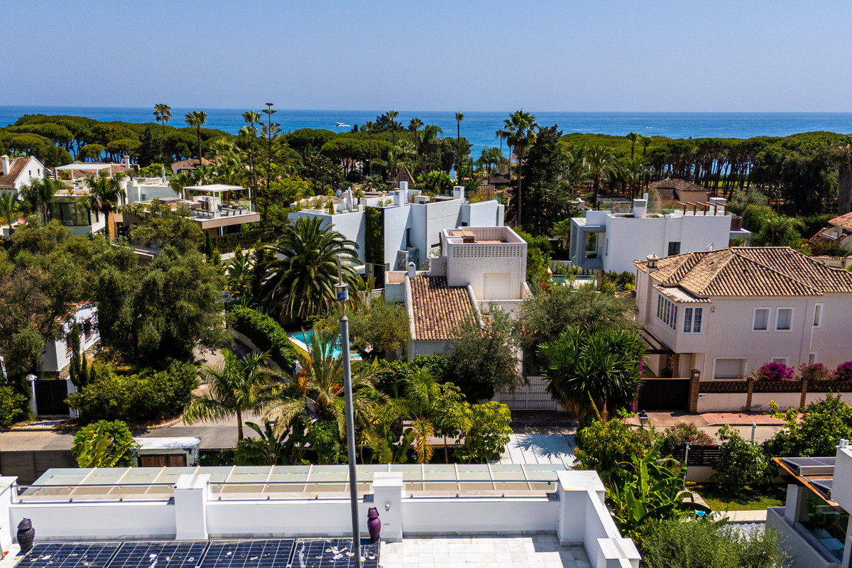 Se vende Villa - Chalet de 4 dormitorios en Costa Del Sol, Málaga, España