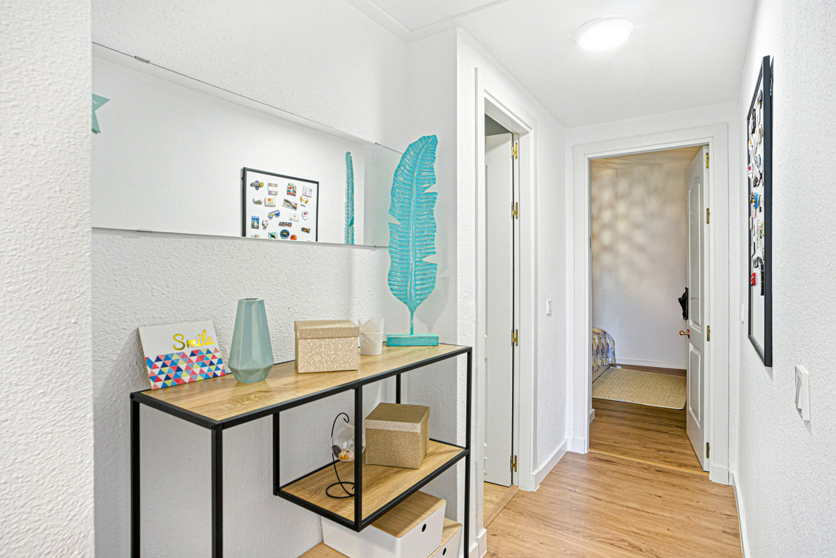 Se vende Apartamento Planta Media de 2 dormitorios en Costa Del Sol, Málaga, España