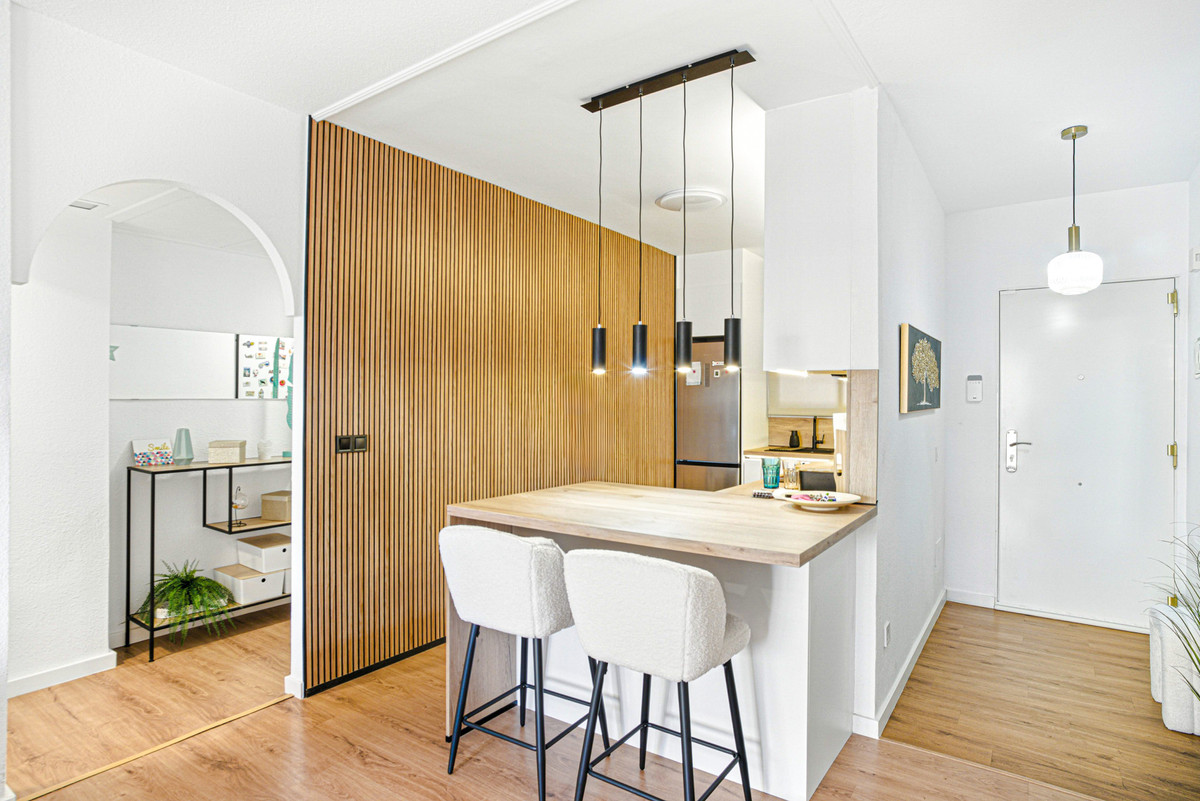 Se vende Apartamento Planta Media de 2 dormitorios en Costa Del Sol, Málaga, España