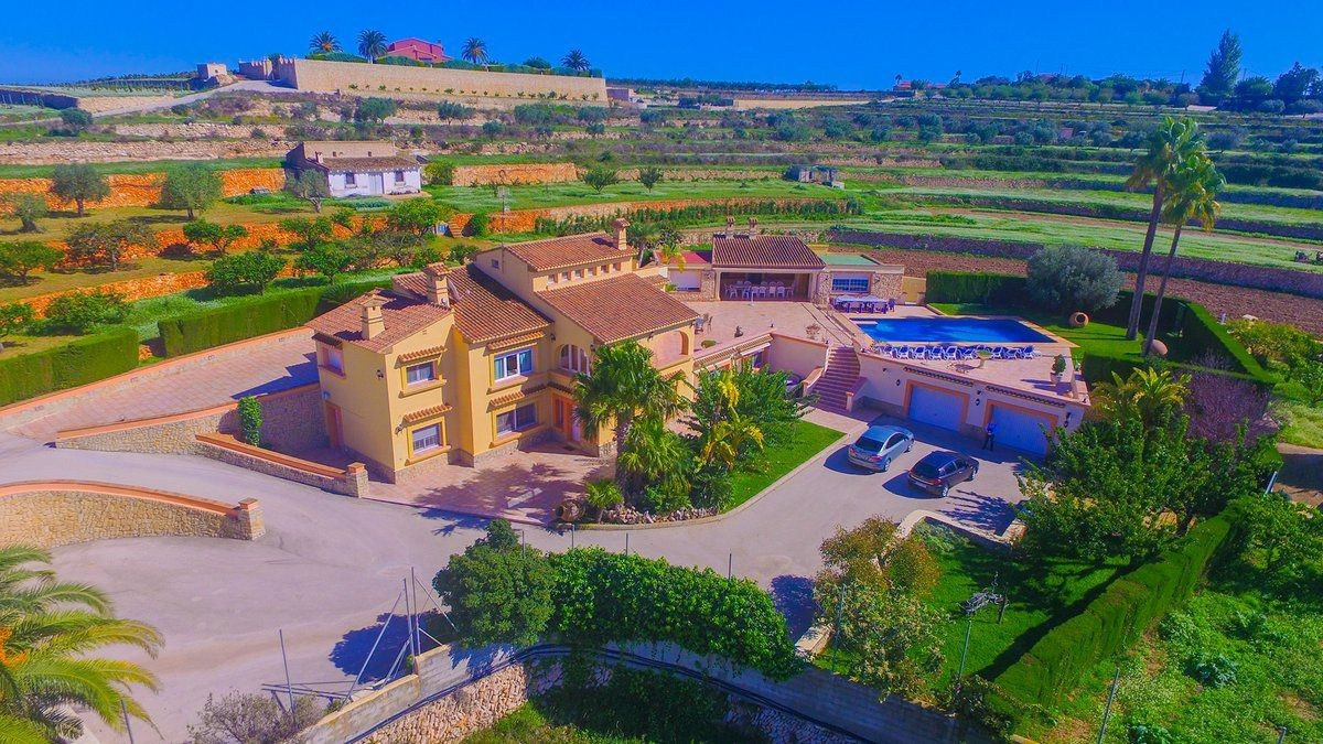 8 Bed Townhouse for sale in Benissa Costa Blanca, Alicante, Spain