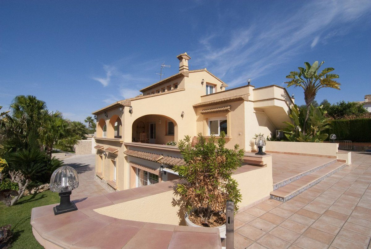 8 Bed Townhouse for sale in Benissa Costa Blanca, Alicante, Spain