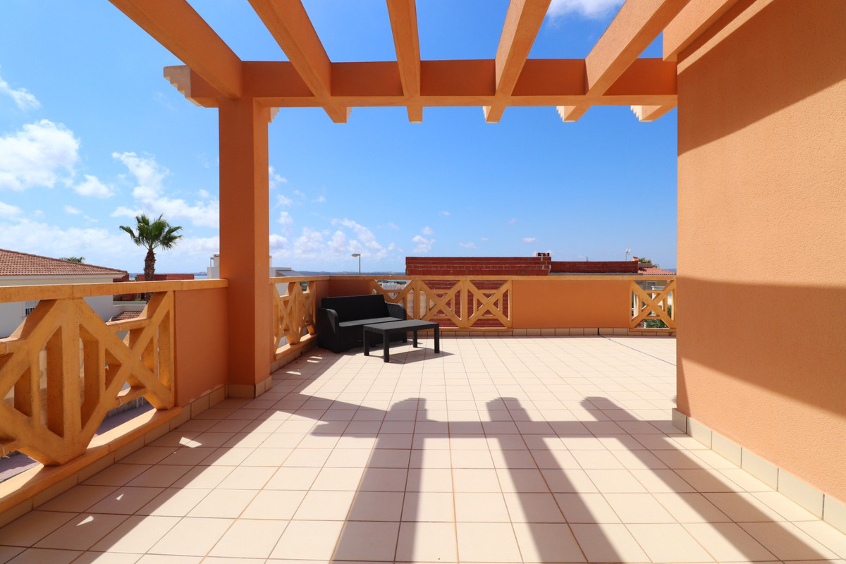 Se vende Villa - Chalet de 4 dormitorios en Costa Blanca, Alicante, España