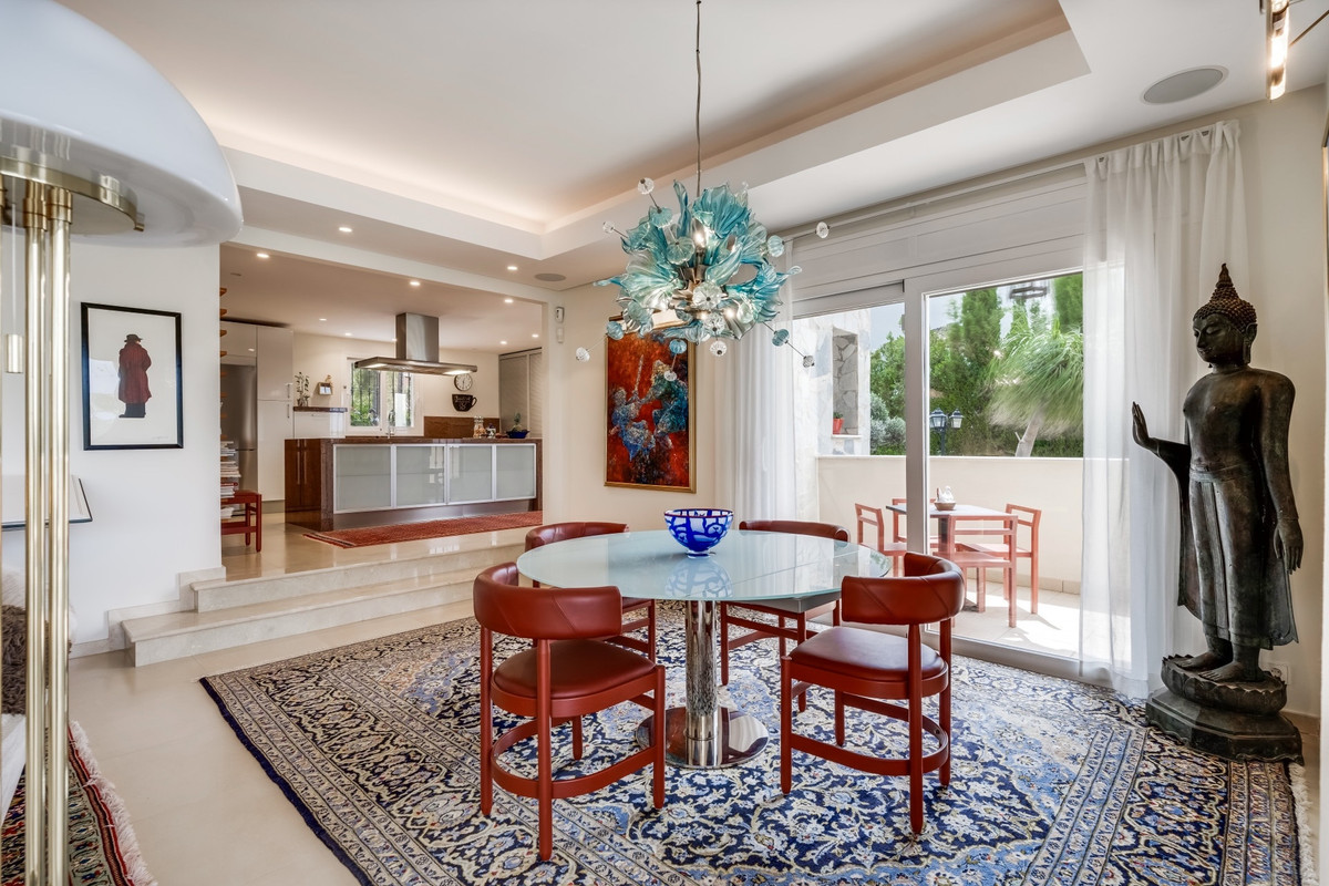 4 Bed Townhouse for sale in Nueva Andalucía Costa Del Sol, Málaga, Spain