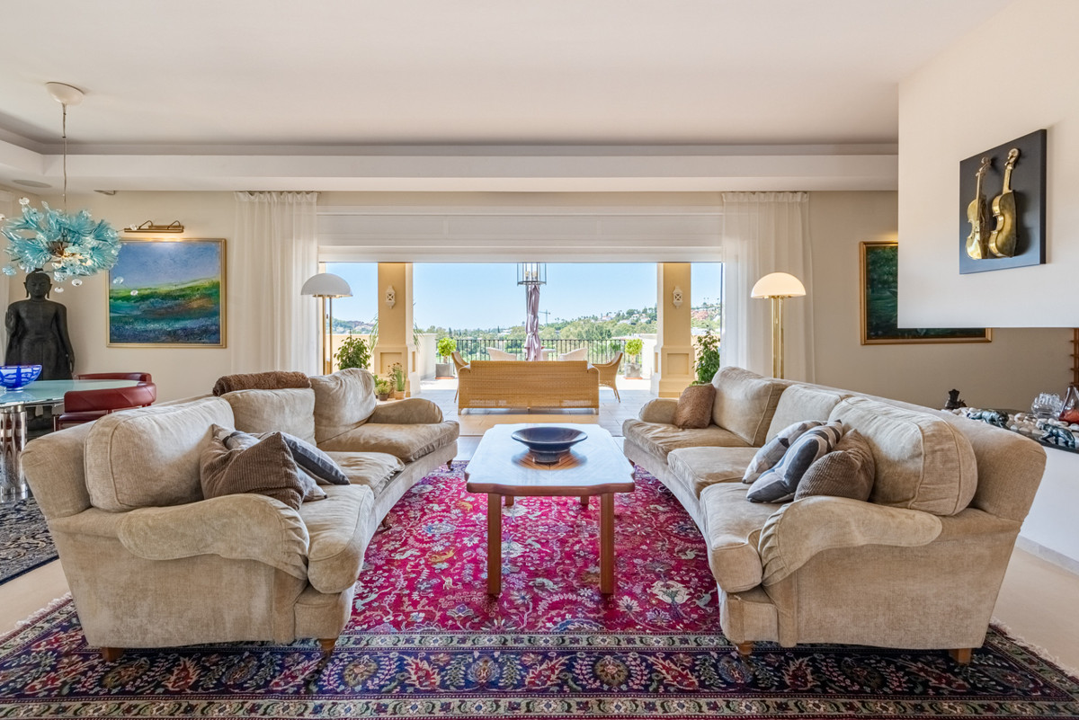 4 Bed Townhouse for sale in Nueva Andalucía Costa Del Sol, Málaga, Spain