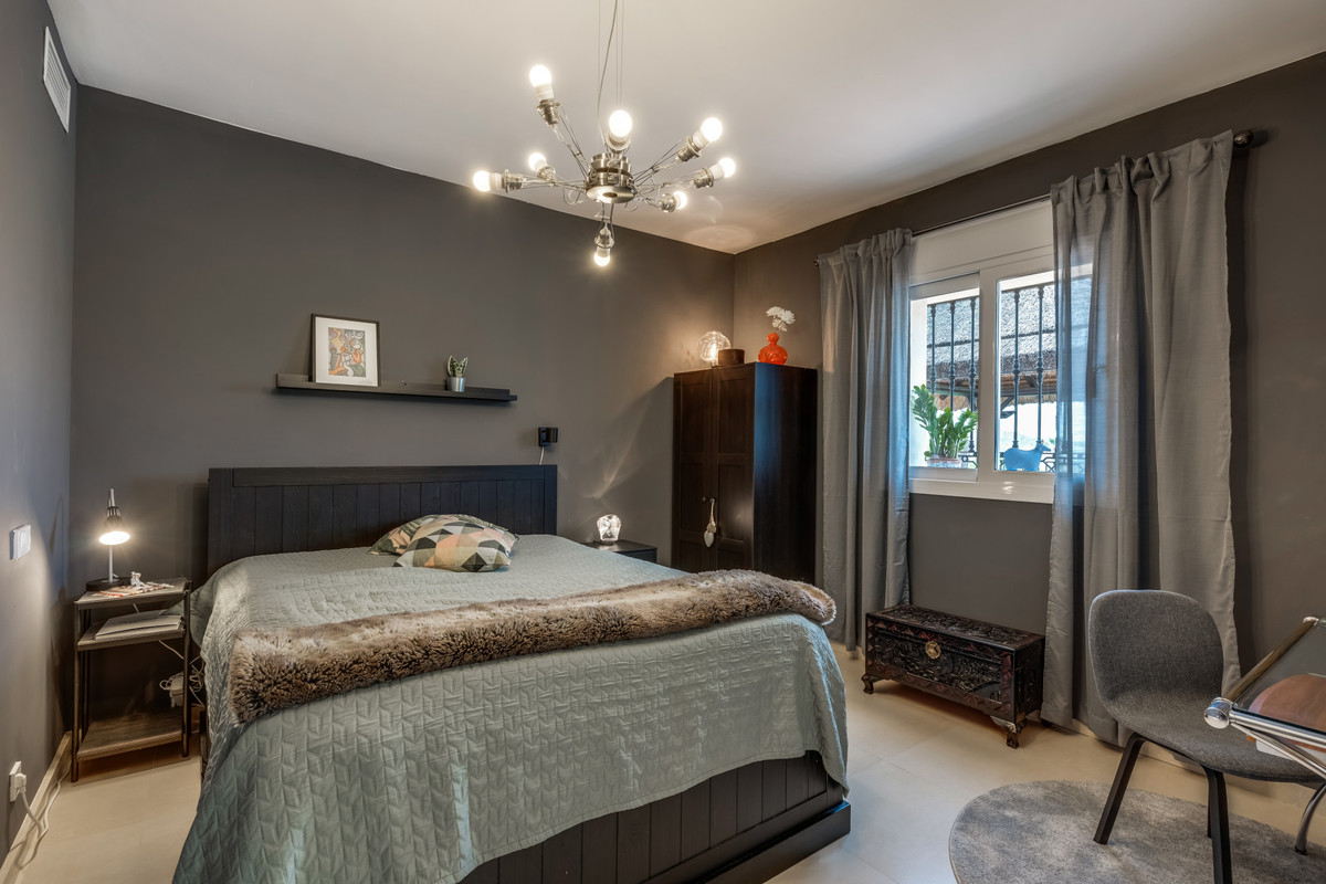 4 Bed Townhouse for sale in Nueva Andalucía Costa Del Sol, Málaga, Spain