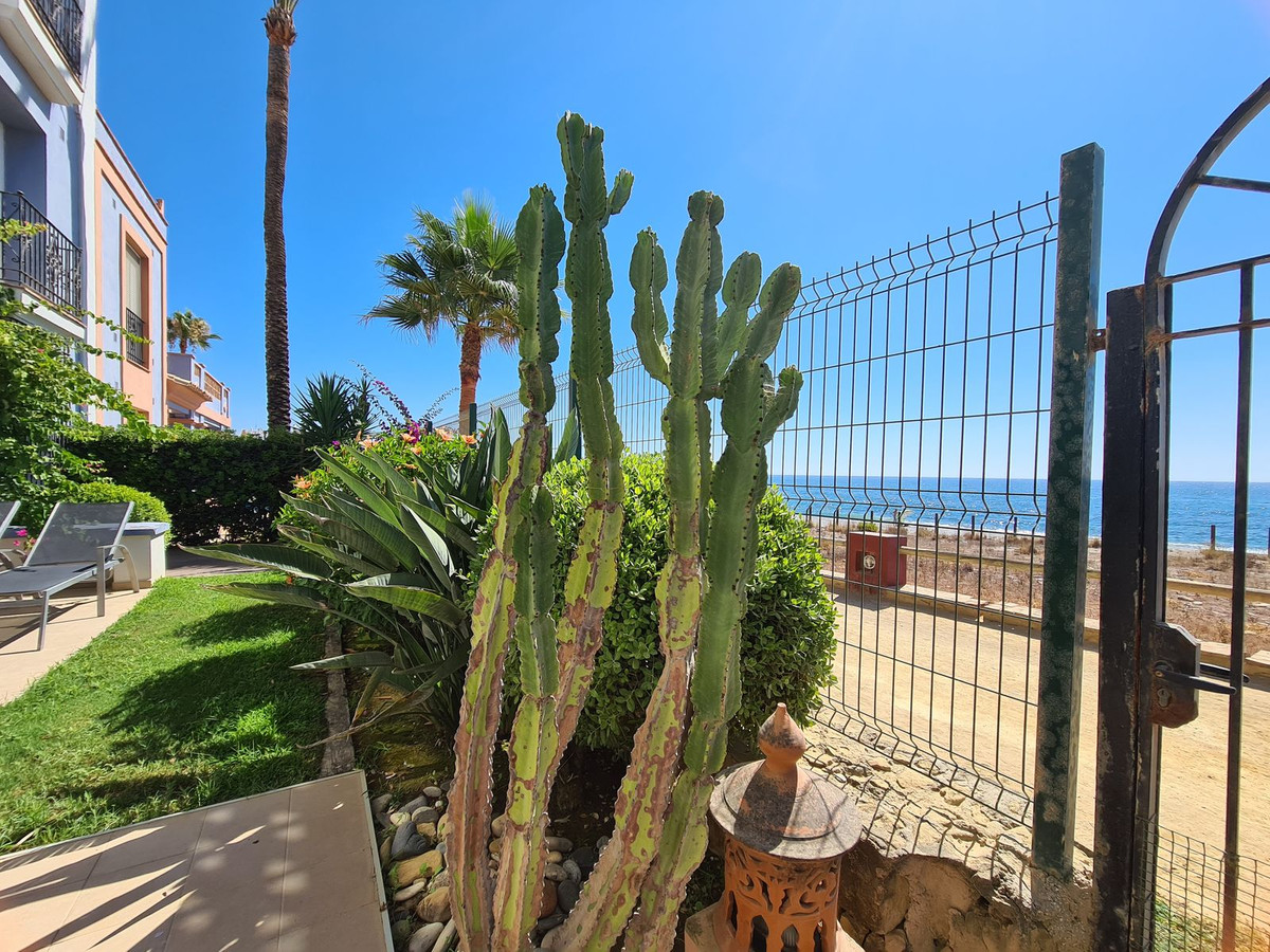 Se vende Apartamento Planta Baja de 3 dormitorios en Costa Del Sol, Málaga, España
