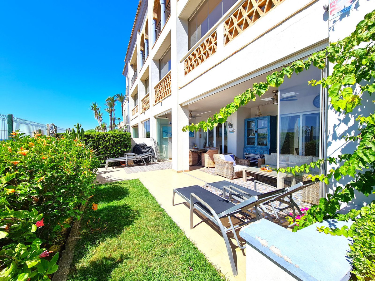 Se vende Apartamento Planta Baja de 3 dormitorios en Costa Del Sol, Málaga, España