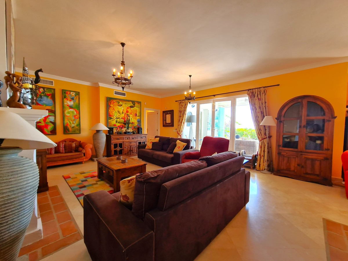Se vende Apartamento Planta Baja de 3 dormitorios en Costa Del Sol, Málaga, España